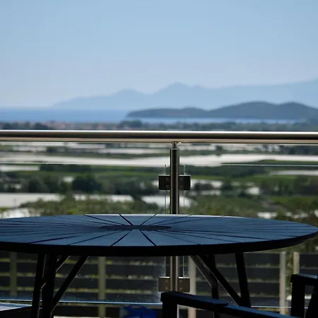 Aparthotel Eleonas View Nea Peramos (Macedonia)